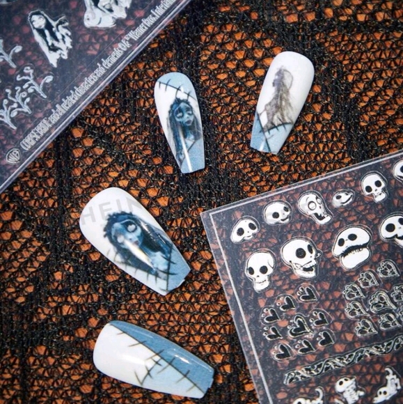 NIB! Corpse Bride reusable press on nails - Picture 3 of 4